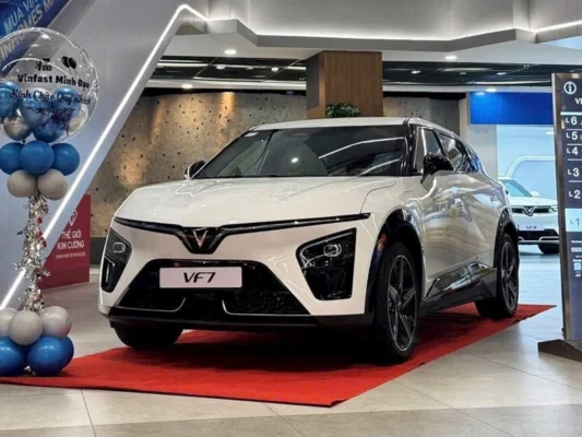 Vinfast VF7